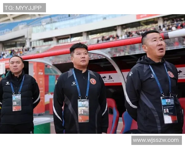 足球明星李金羽：从绿茵场到人生舞台的传奇旅程与启示